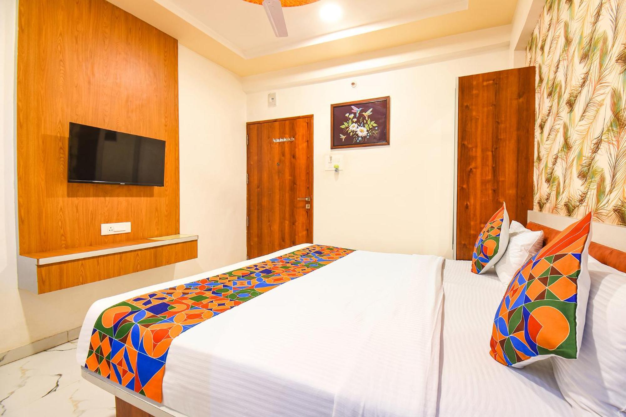 Fabhotel Prime Kharadi Residency - Nr Lohgaon Pune Bagian luar foto