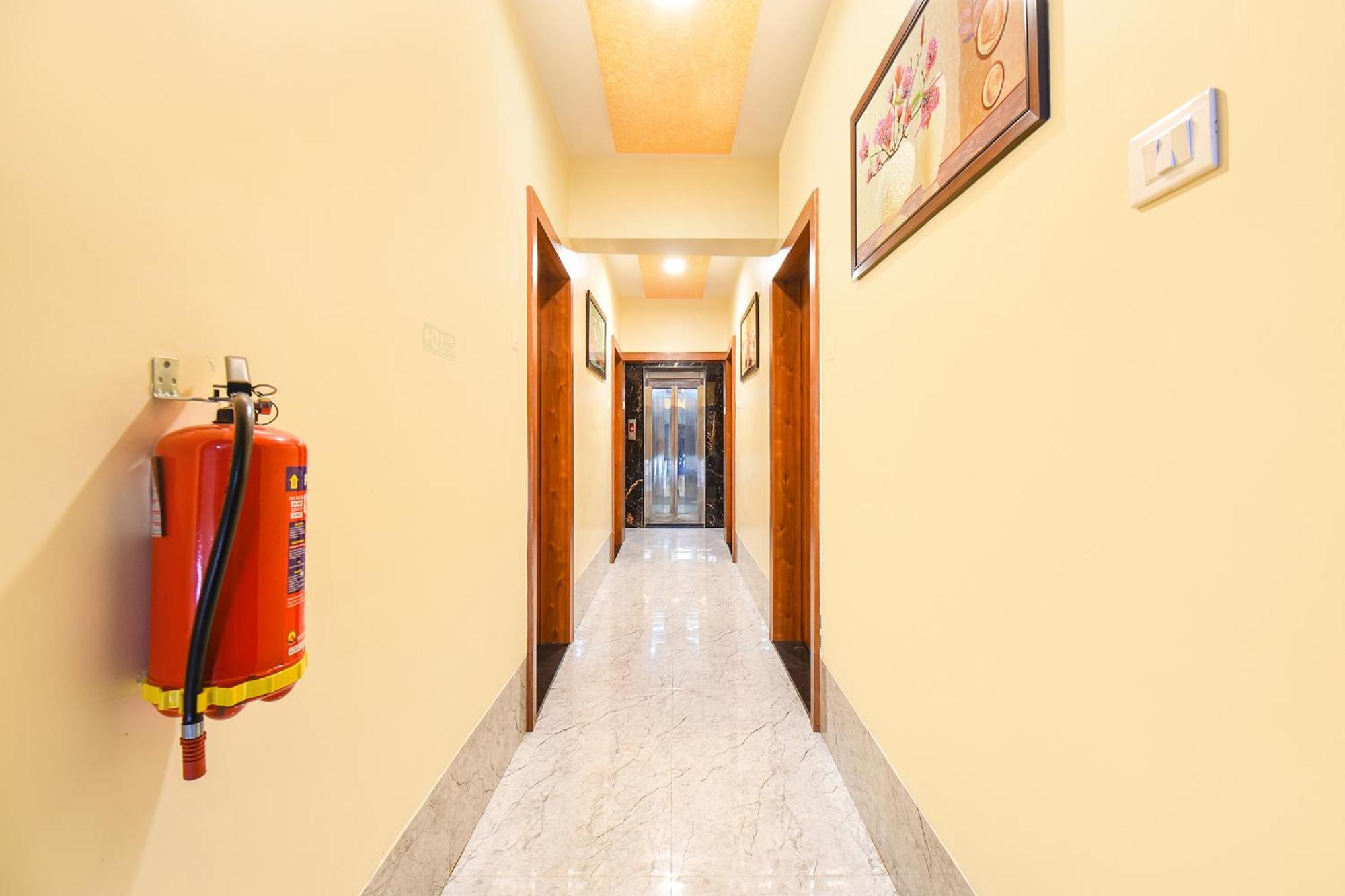 Fabhotel Prime Kharadi Residency - Nr Lohgaon Pune Bagian luar foto
